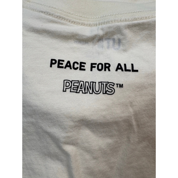 Uniqlo UT Peanuts Peace For All Snoopy Graphic Tee Size L - Picture 5 of 6